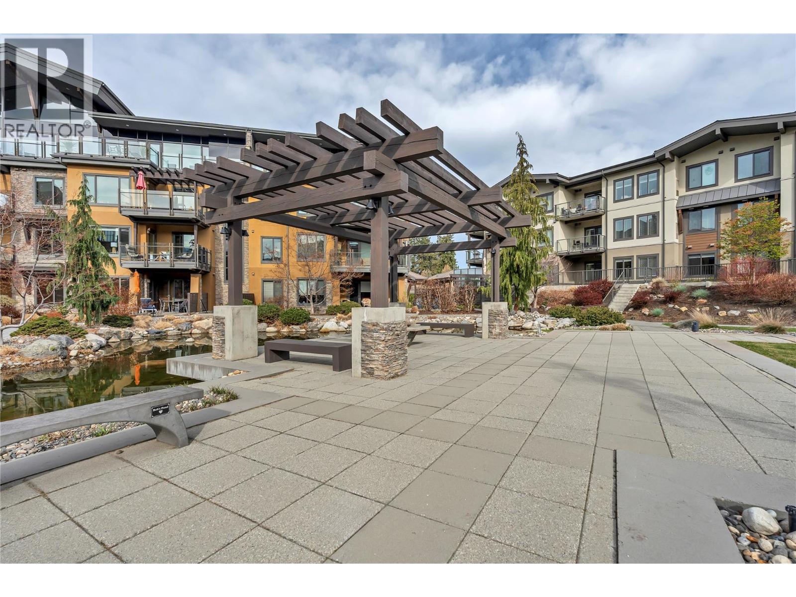4380 Lakeshore Road Unit# 210
