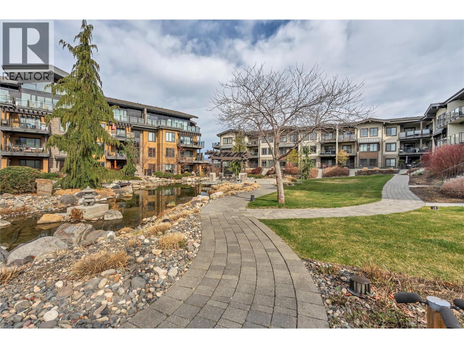 4380 Lakeshore Road Unit# 210