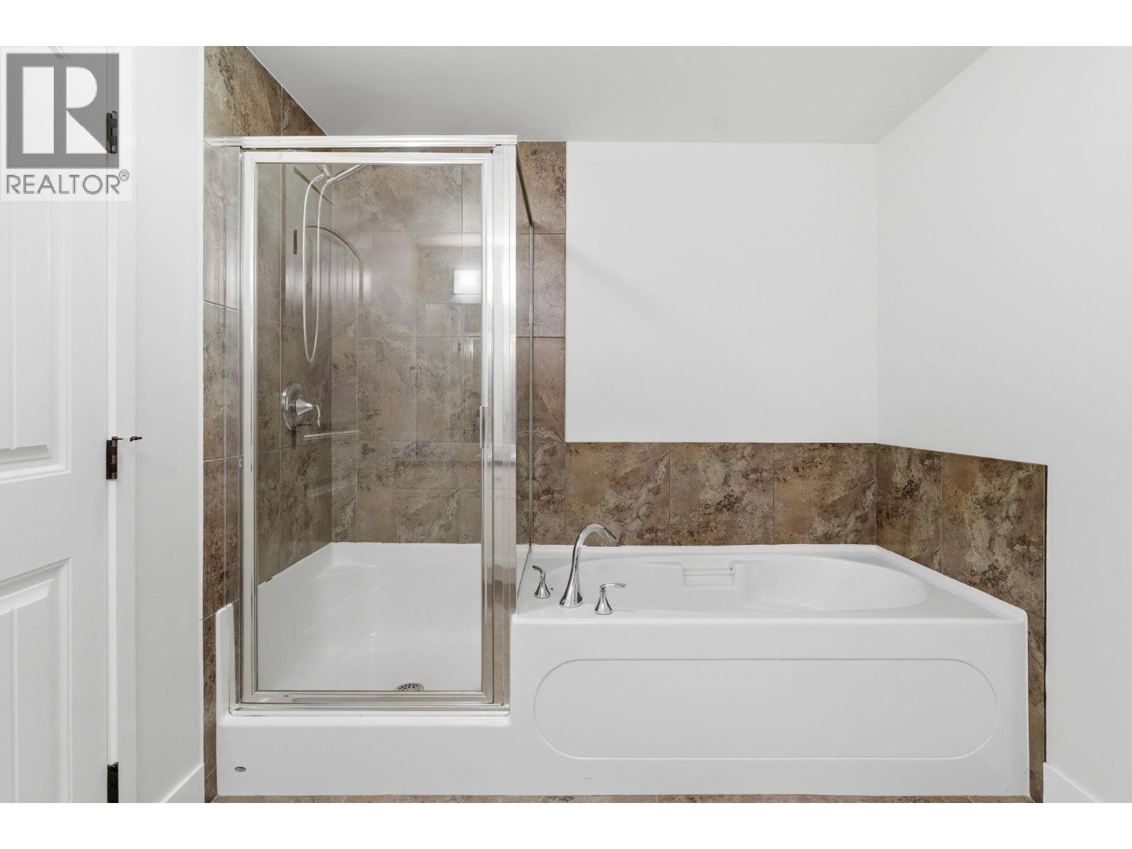 3739 Casorso Road Unit# 108 Lot# 8