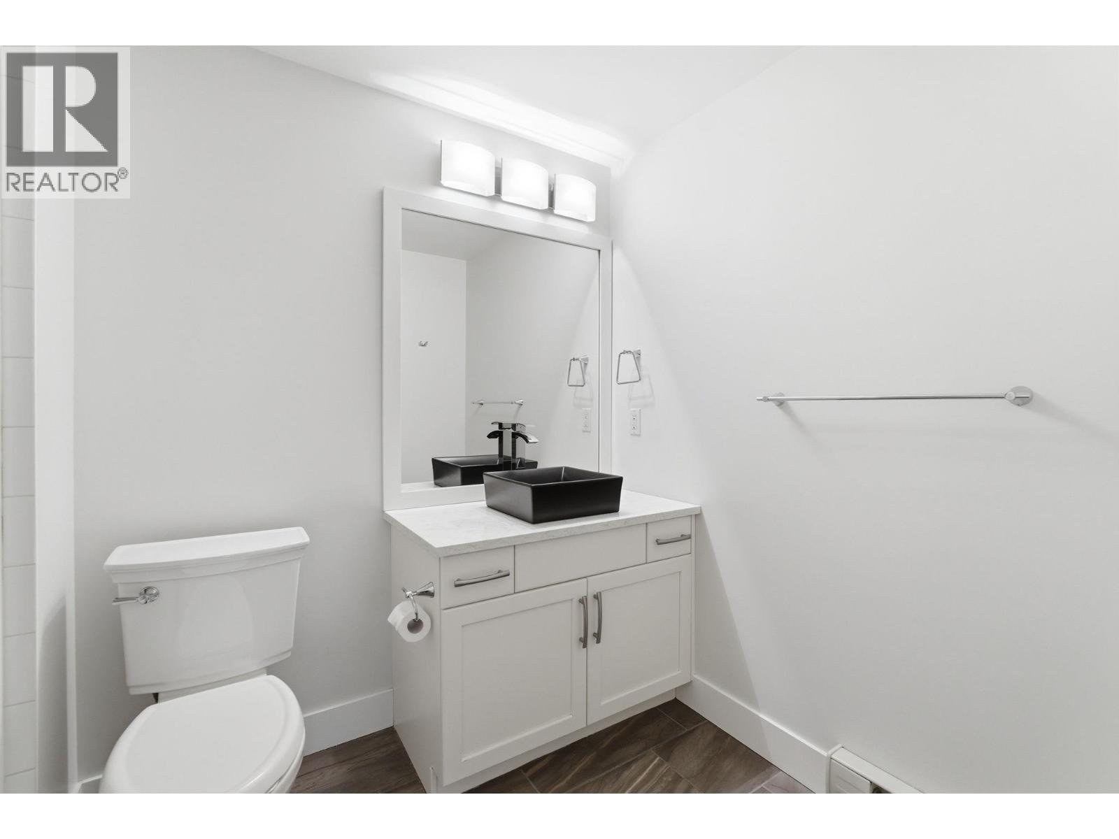 3739 Casorso Road Unit# 108 Lot# 8