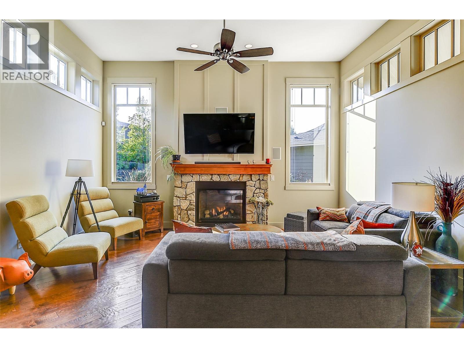 1147 Glenview Court