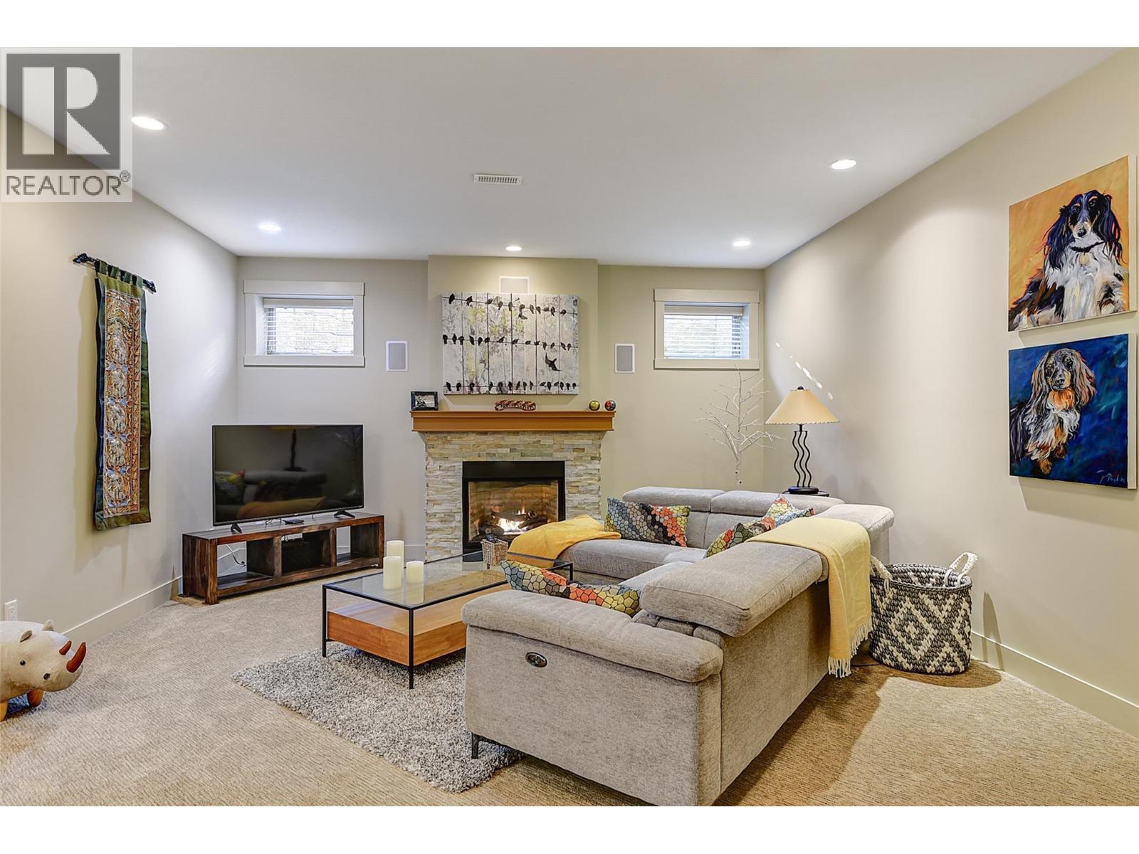 1147 Glenview Court