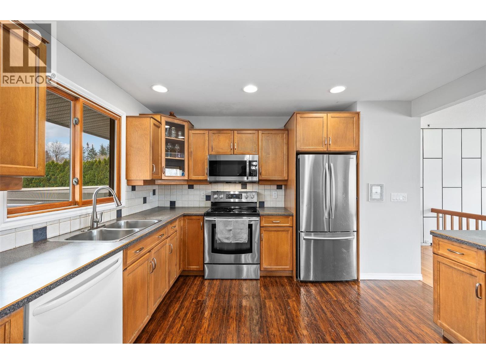 1394 Lombardy Square