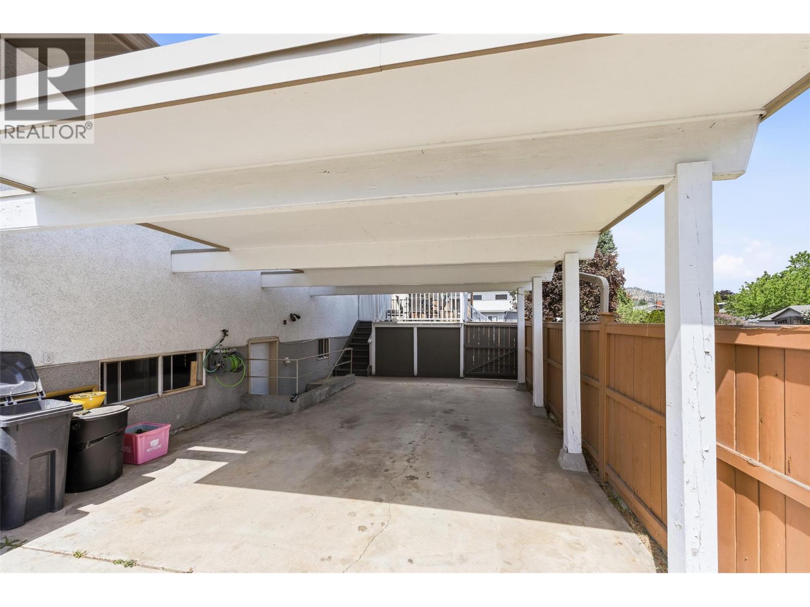 1394 Lombardy Square