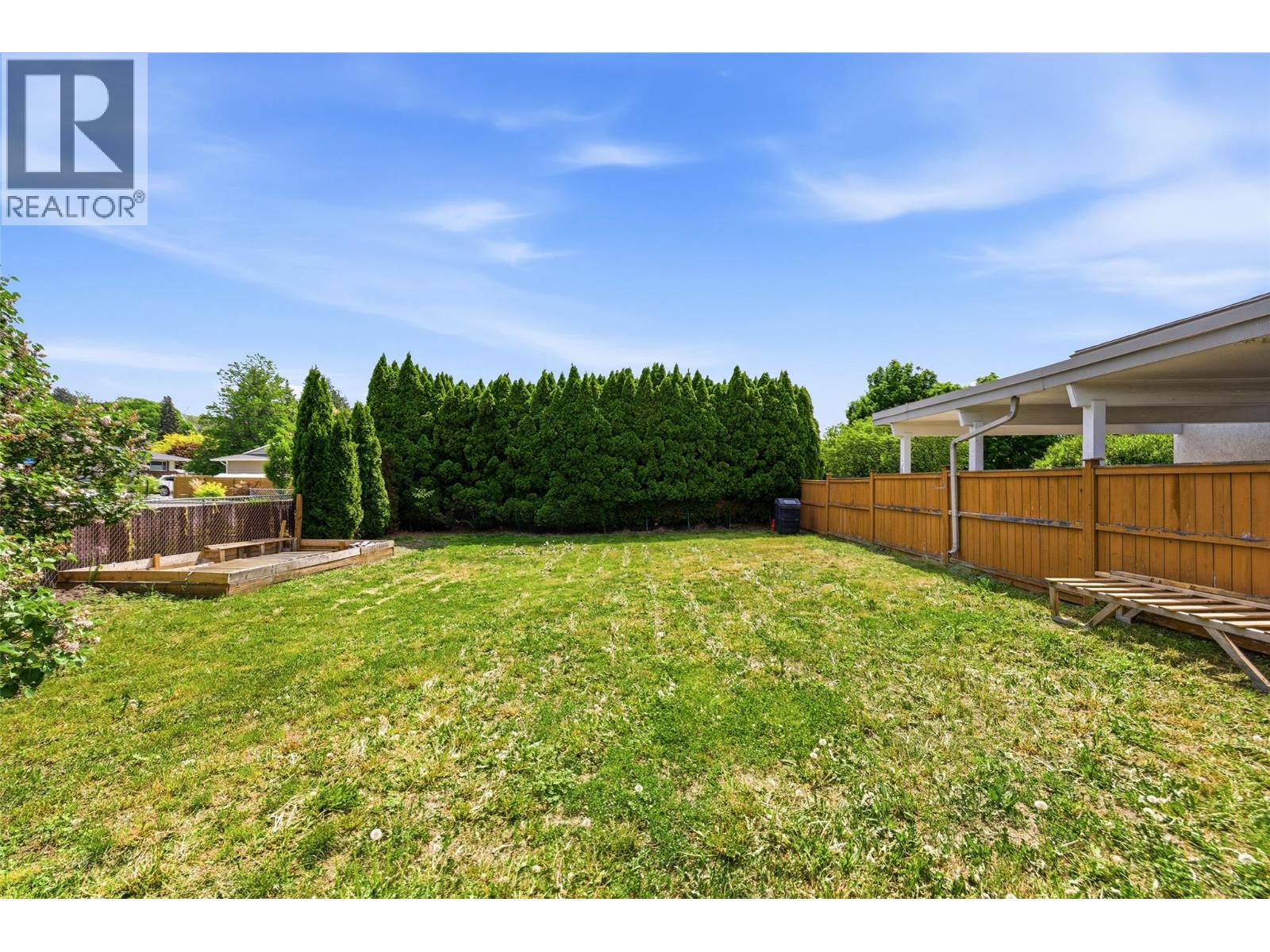 1394 Lombardy Square