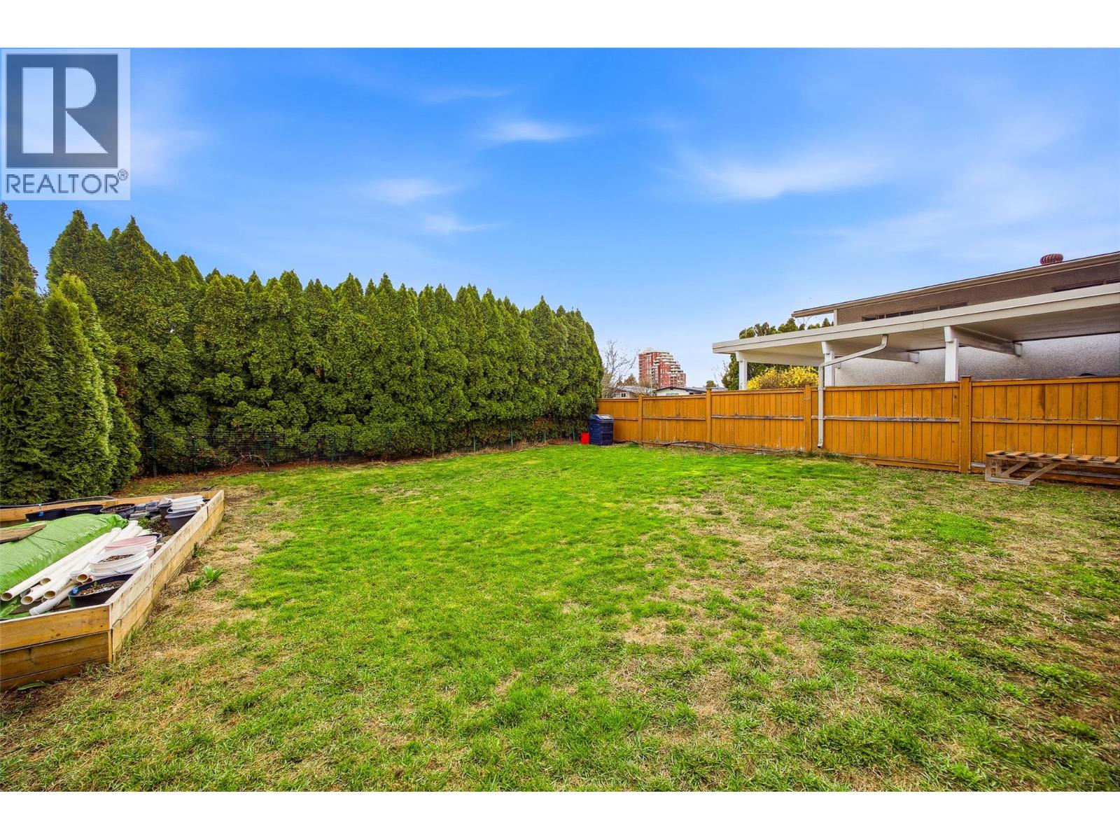 1394 Lombardy Square