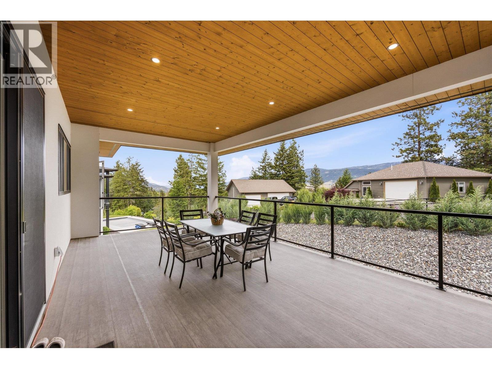 10285 Beacon Hill Drive