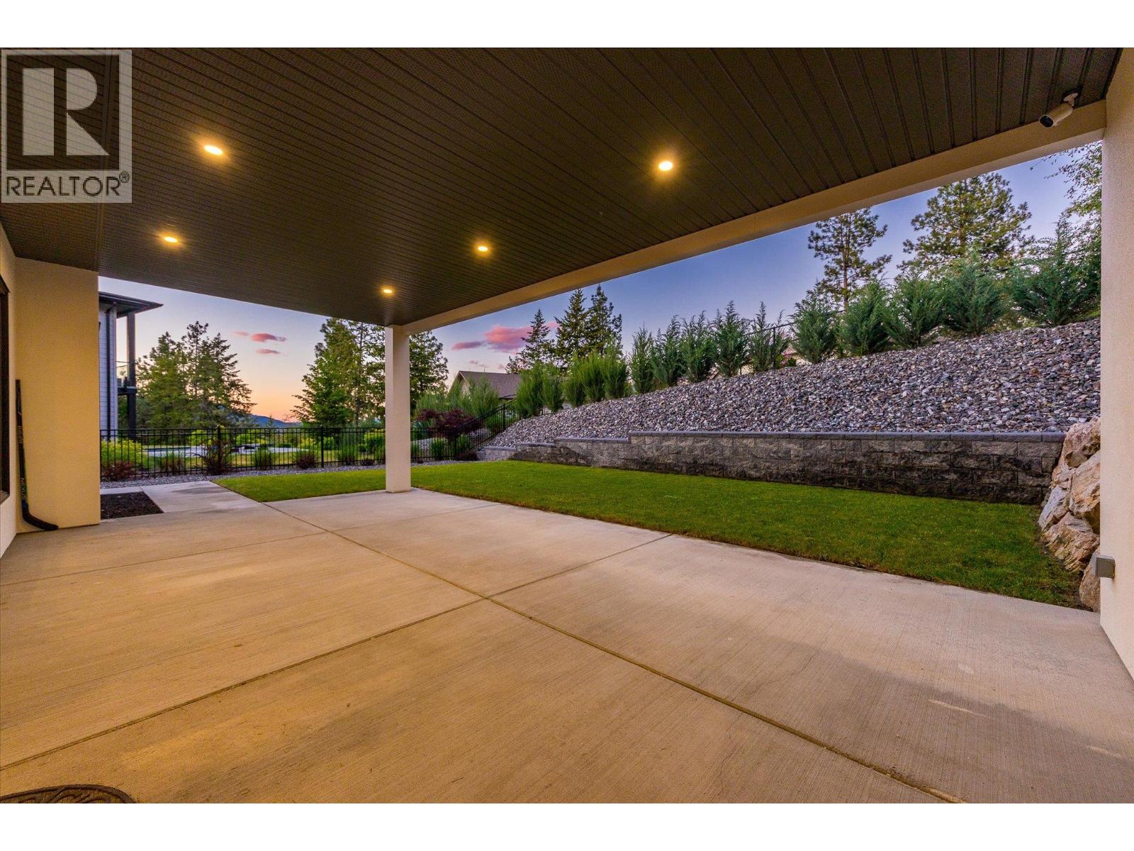 10285 Beacon Hill Drive