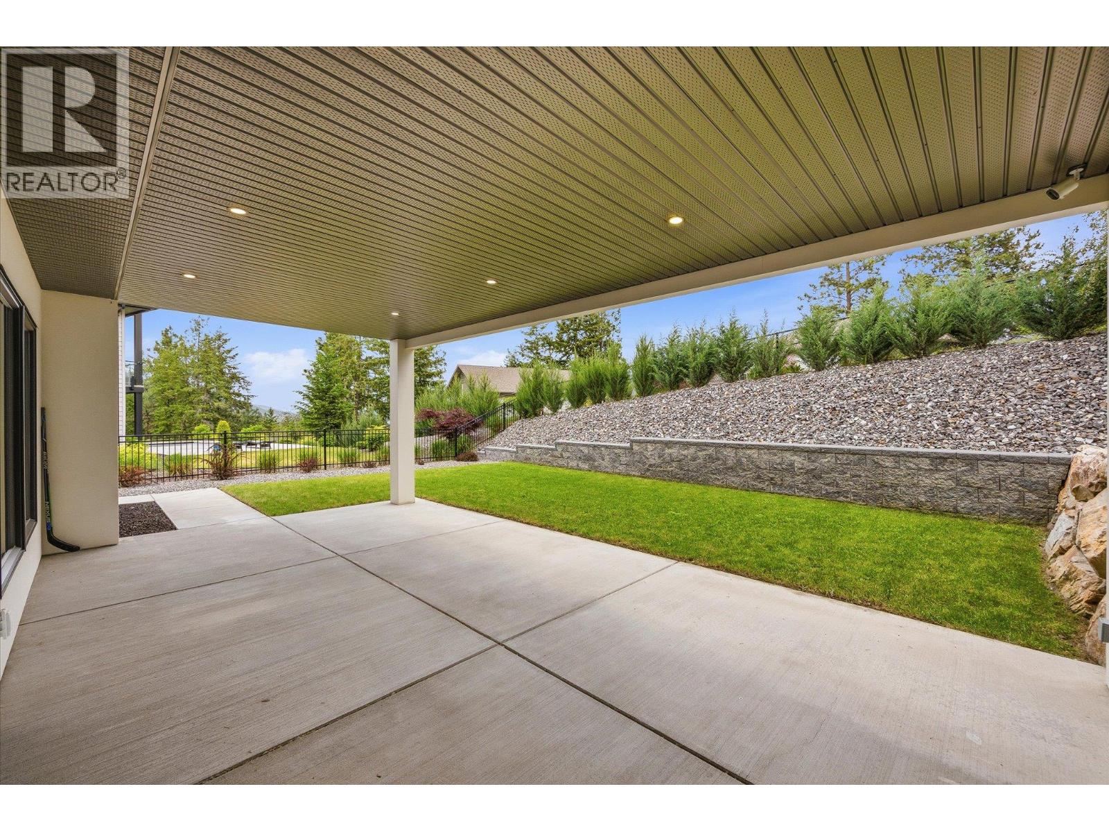 10285 Beacon Hill Drive