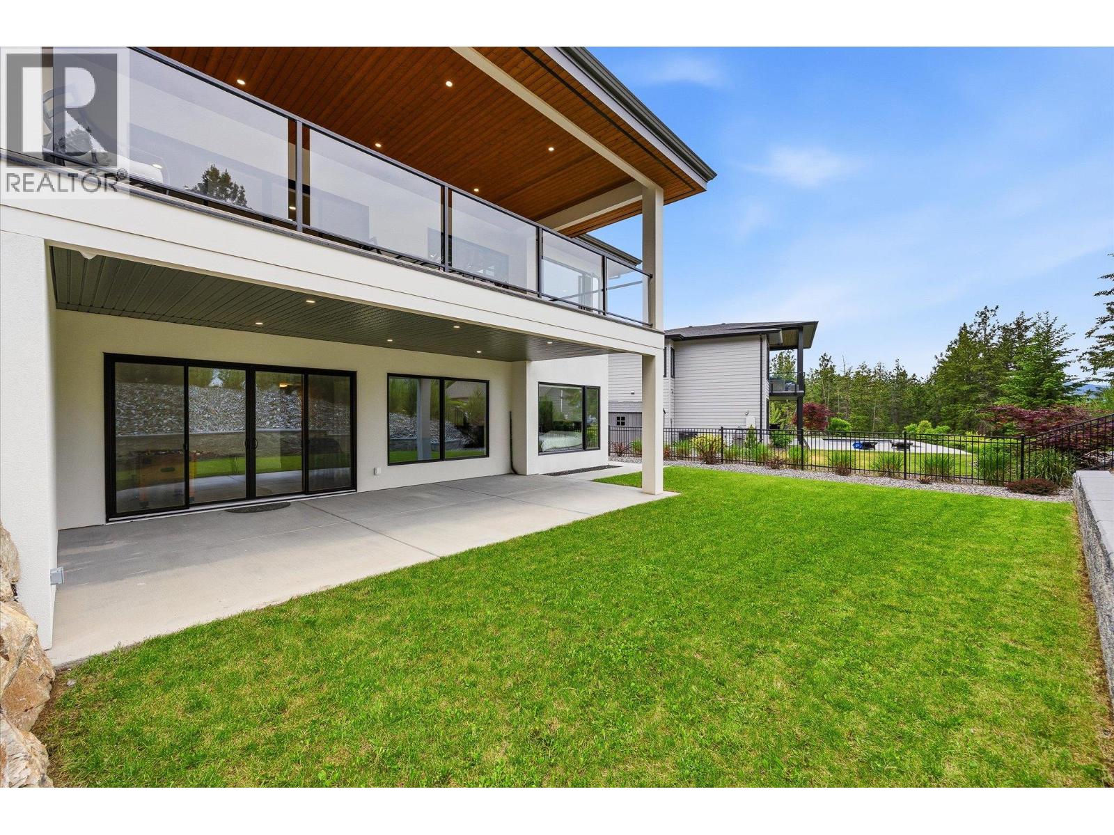 10285 Beacon Hill Drive