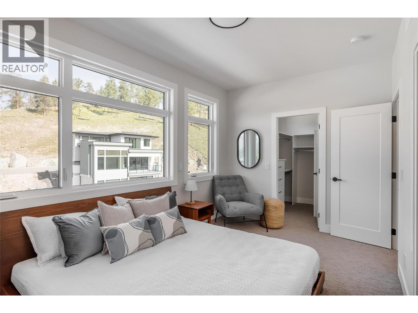 3425 Hilltown Drive Unit# 4