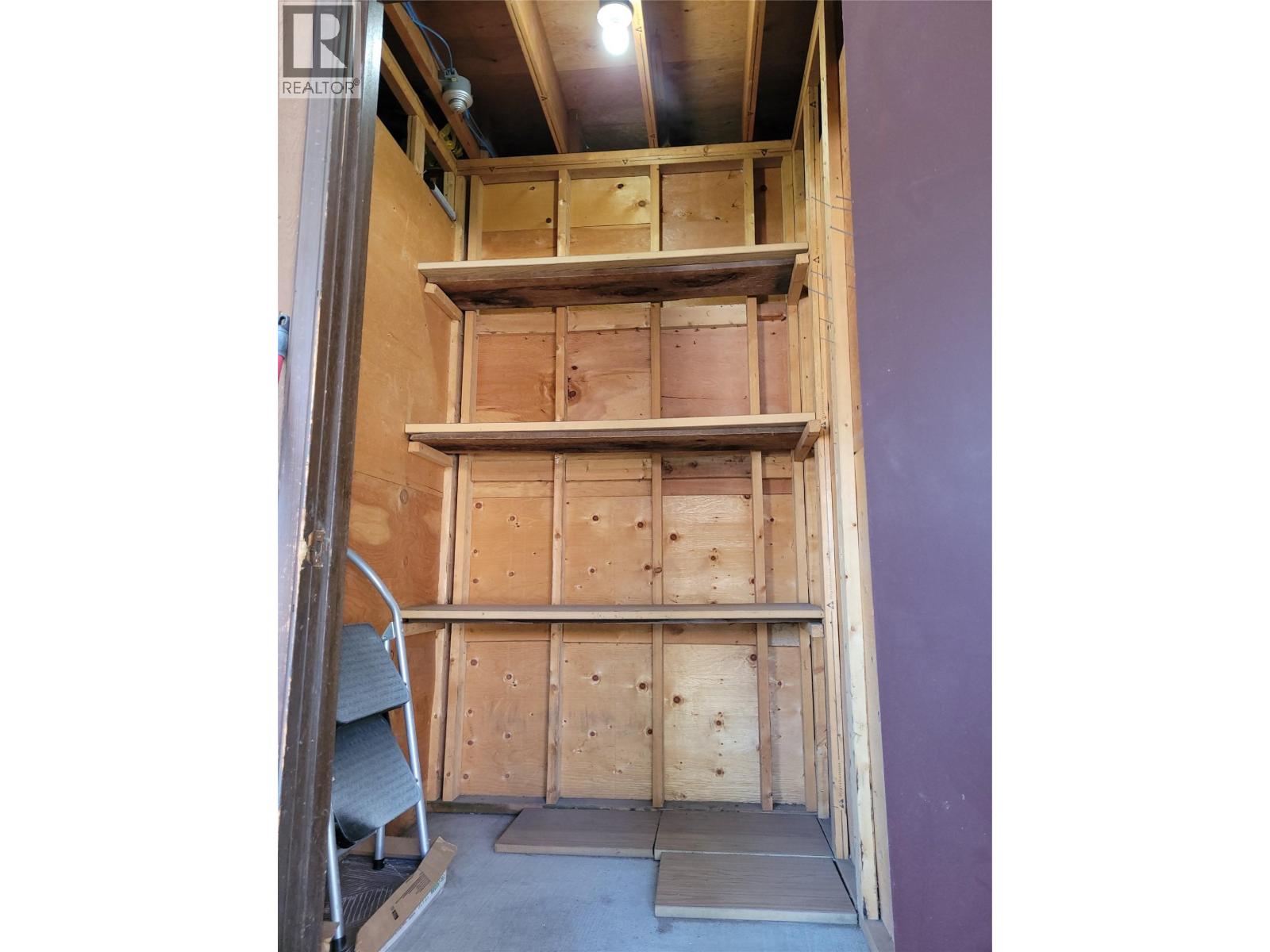 983 Bernard Avenue Unit# 206