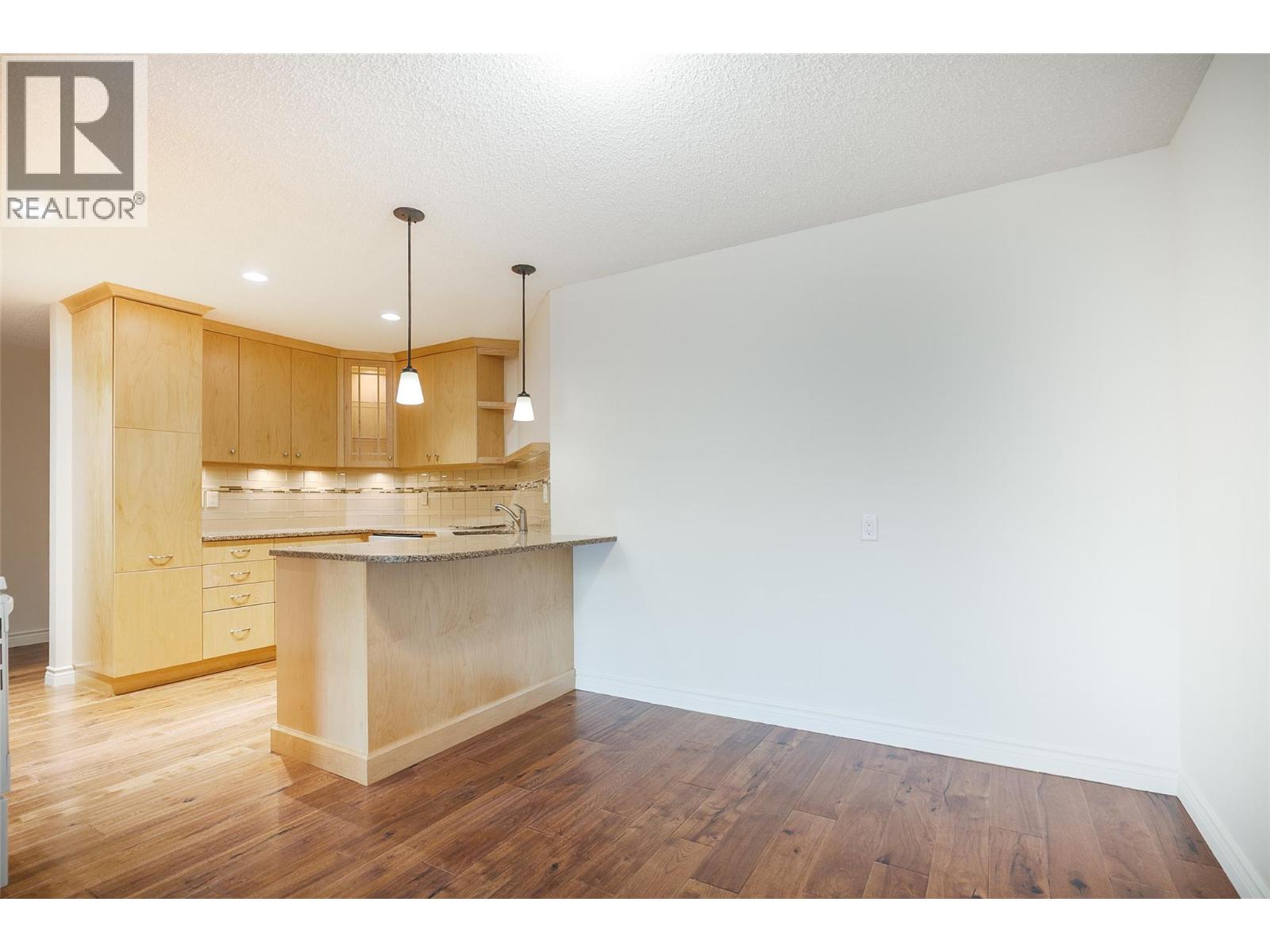 983 Bernard Avenue Unit# 206