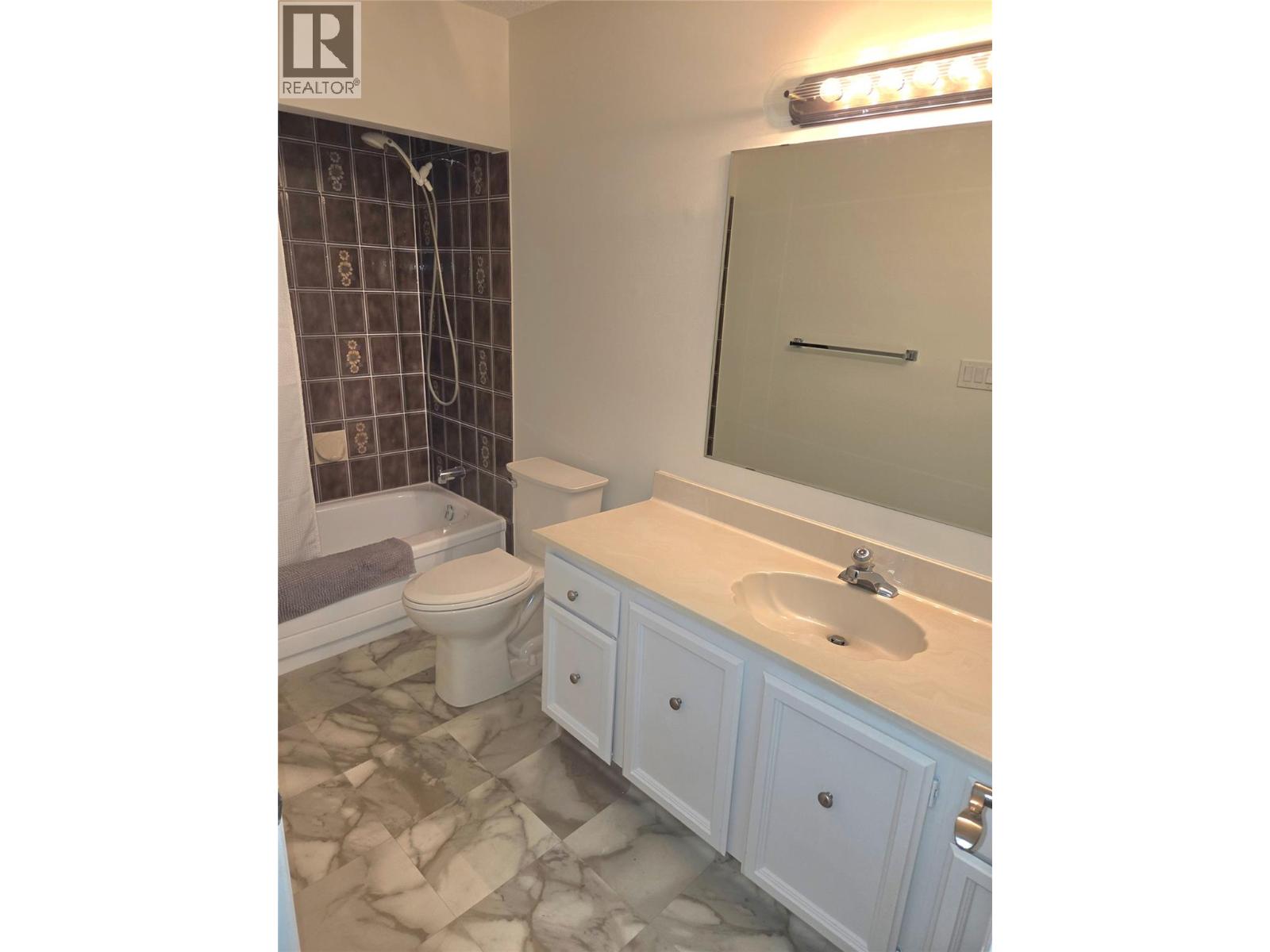 983 Bernard Avenue Unit# 206