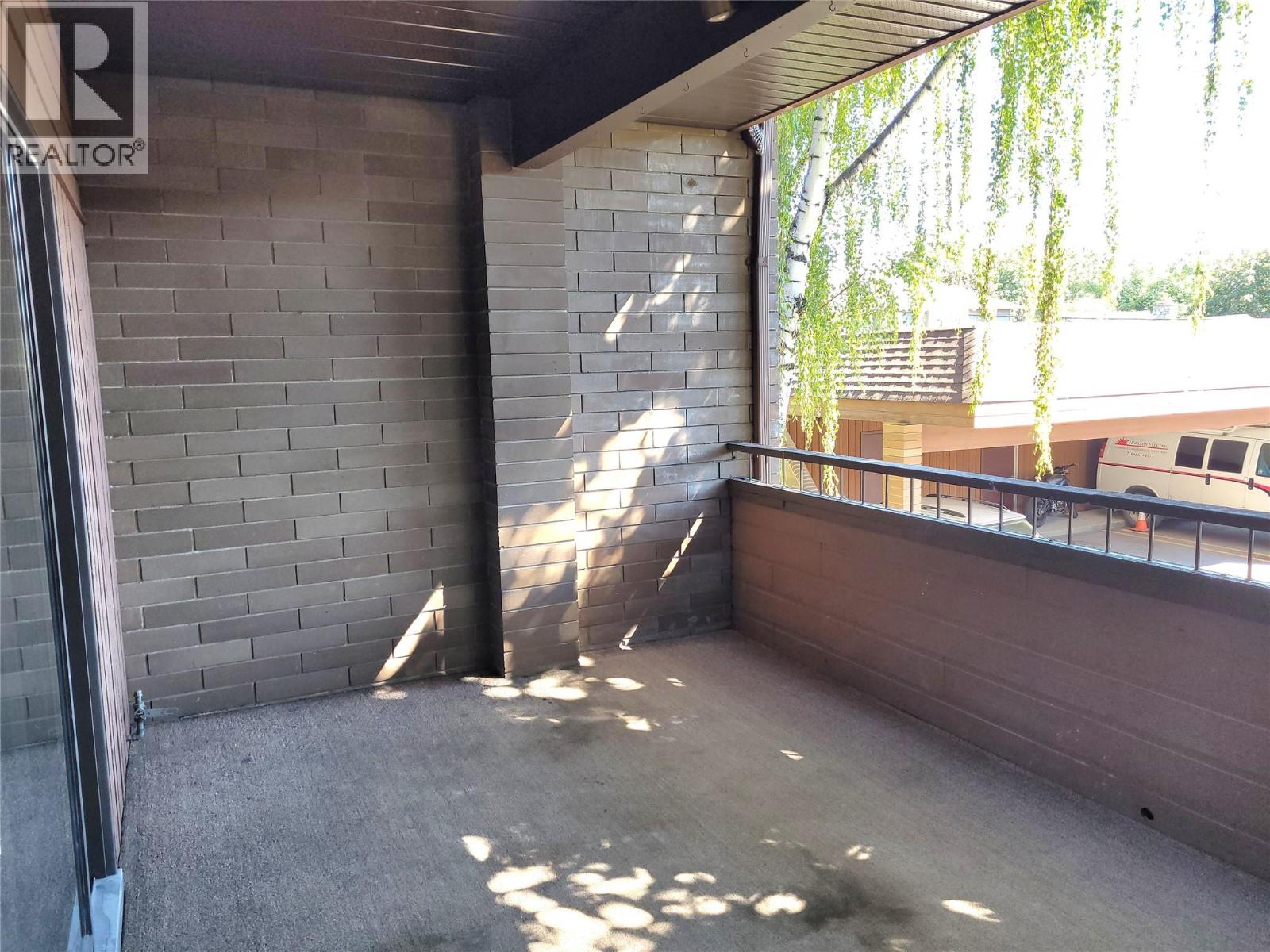 983 Bernard Avenue Unit# 206