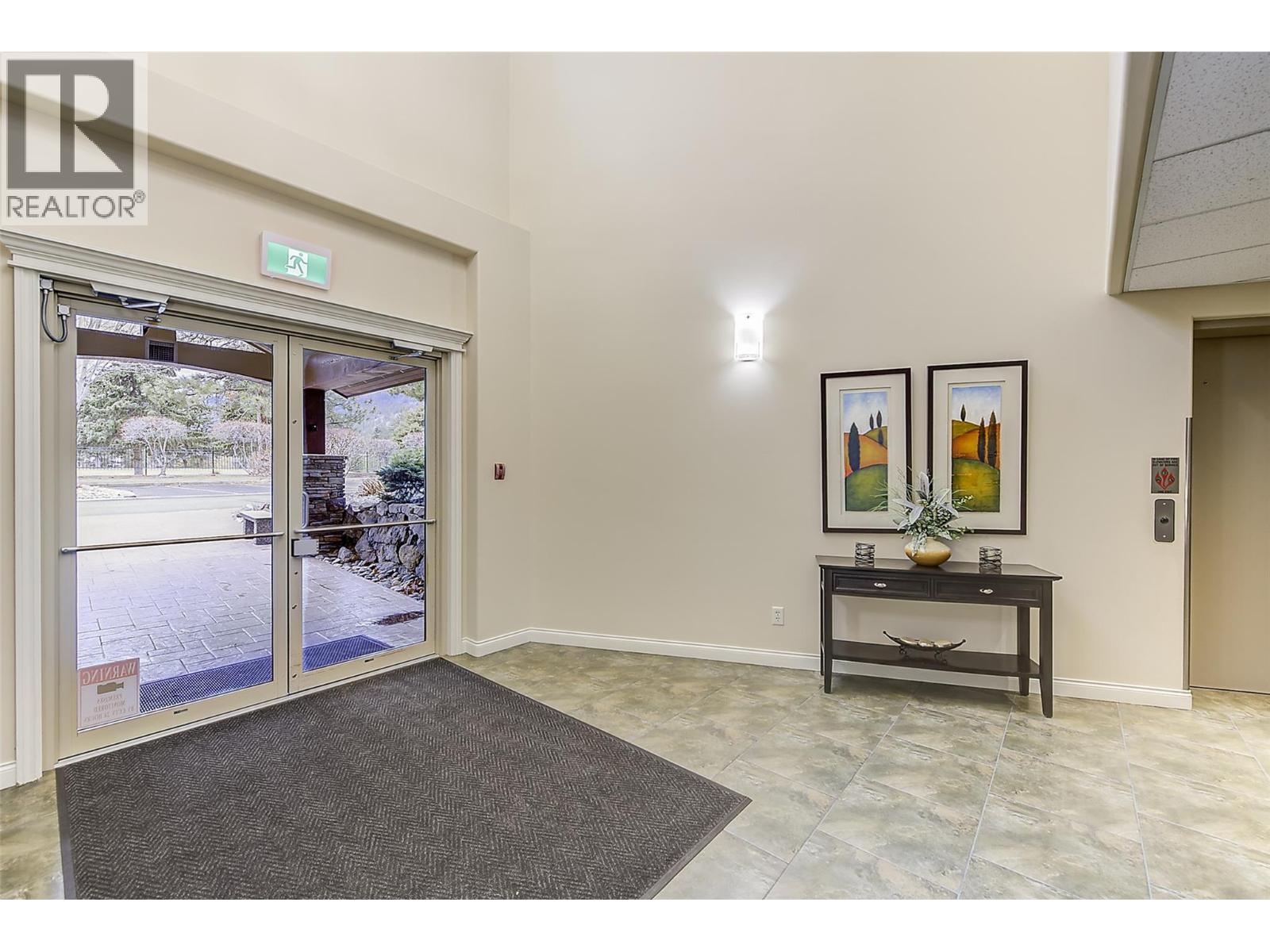 2760 Auburn Road Unit# 101