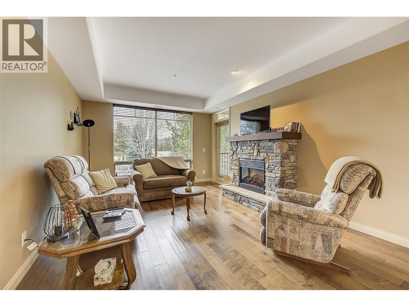 2760 Auburn Road Unit# 101