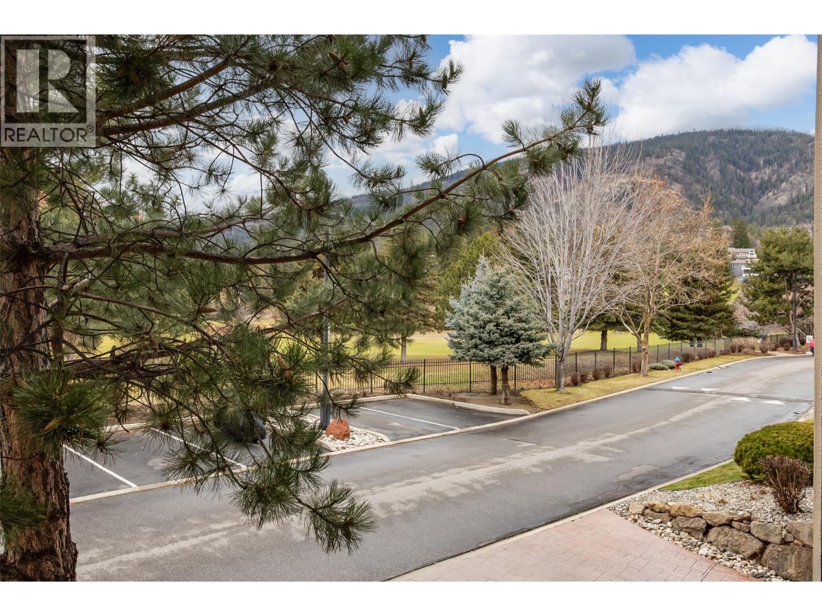 2760 Auburn Road Unit# 101