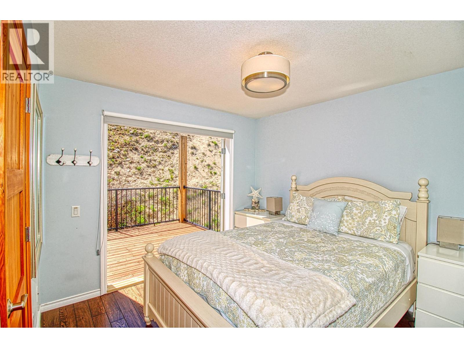 7001 Barcelona Drive Unit# 33