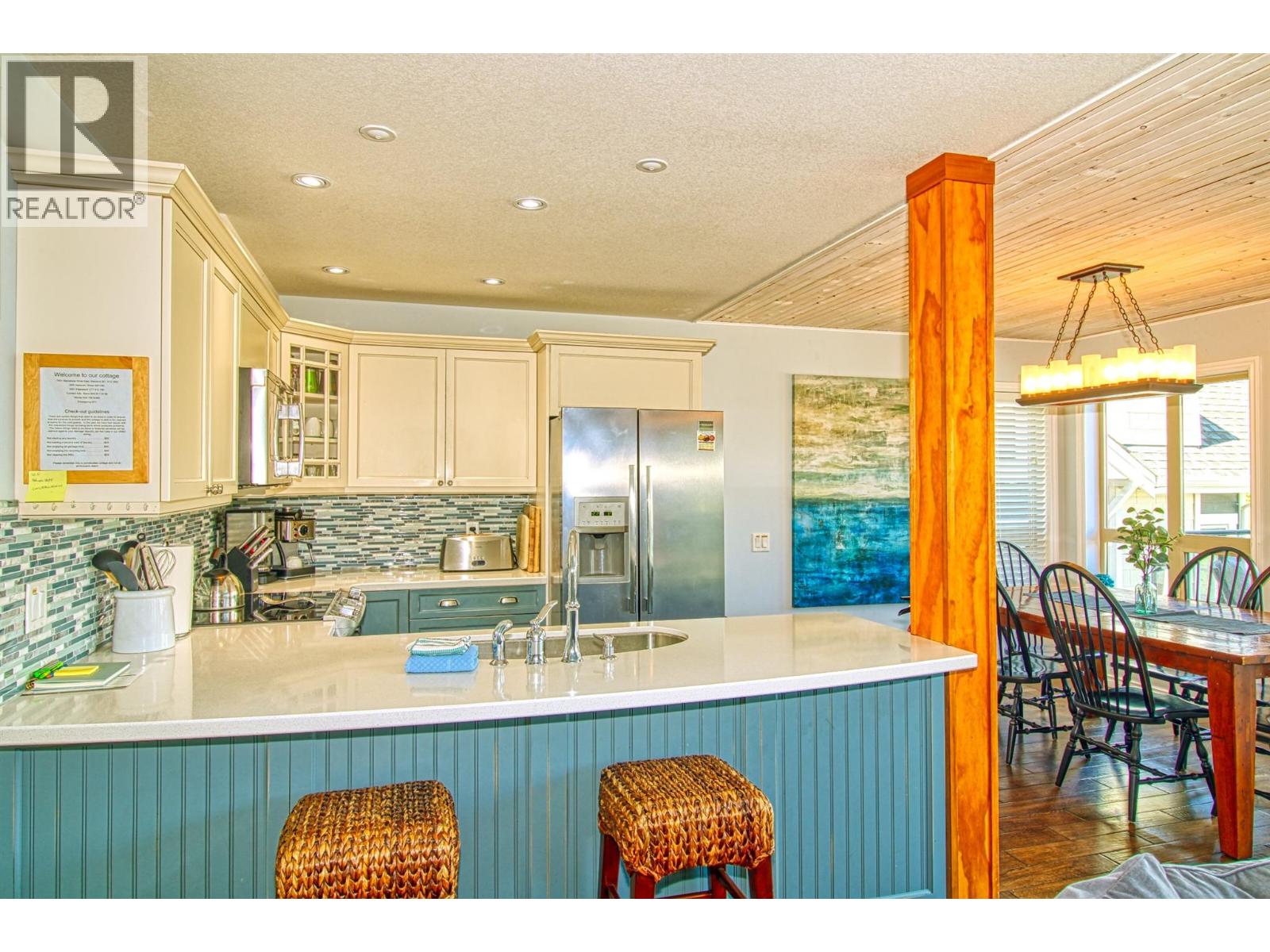 7001 Barcelona Drive Unit# 33