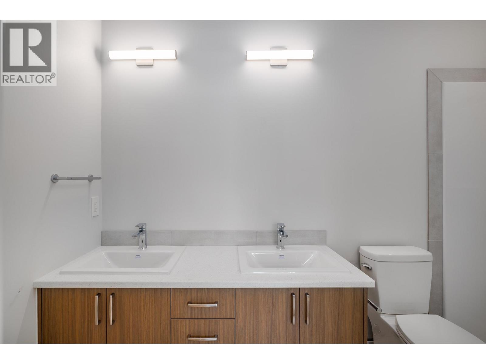 3425 Hilltown Drive Unit# 5