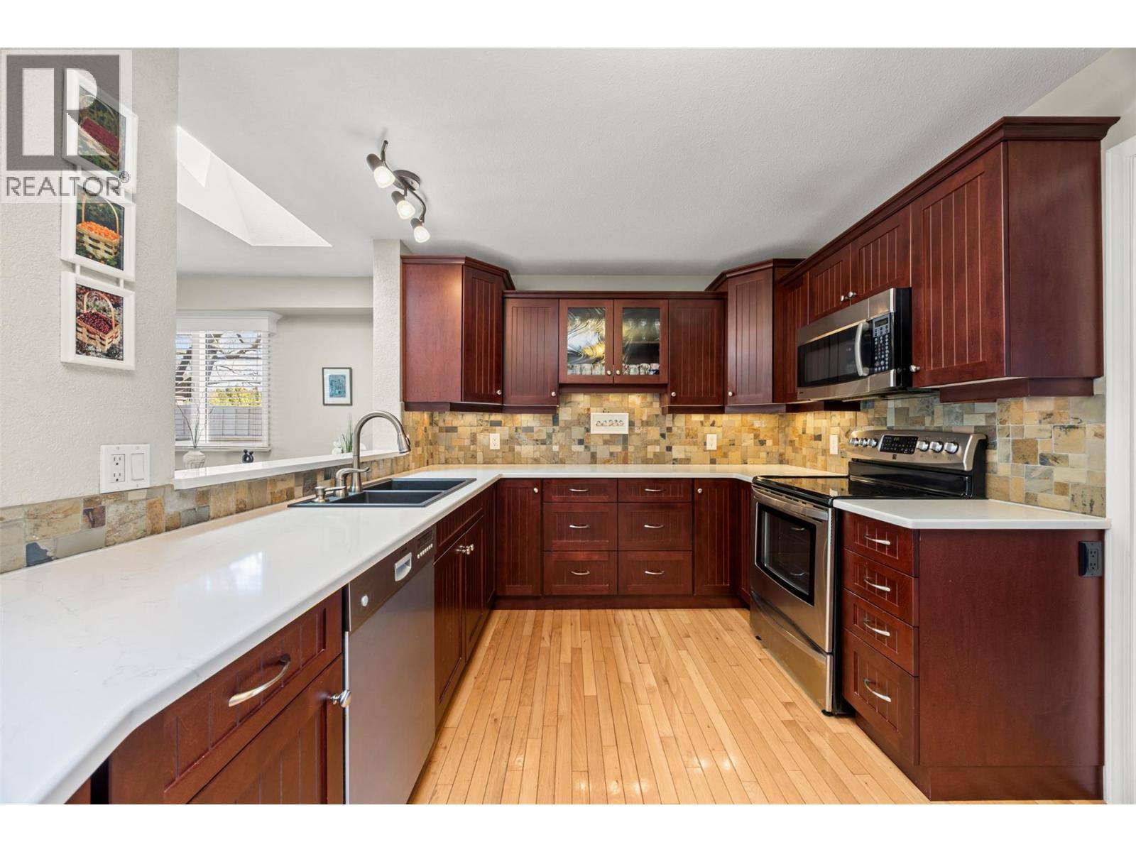 1384 NELSON Place