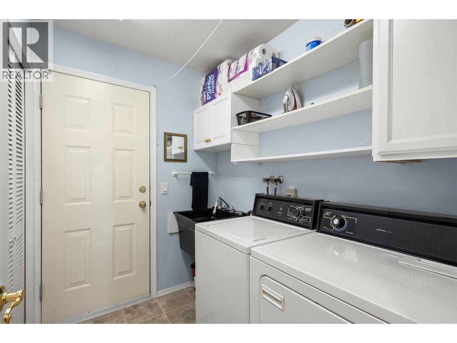 1384 NELSON Place