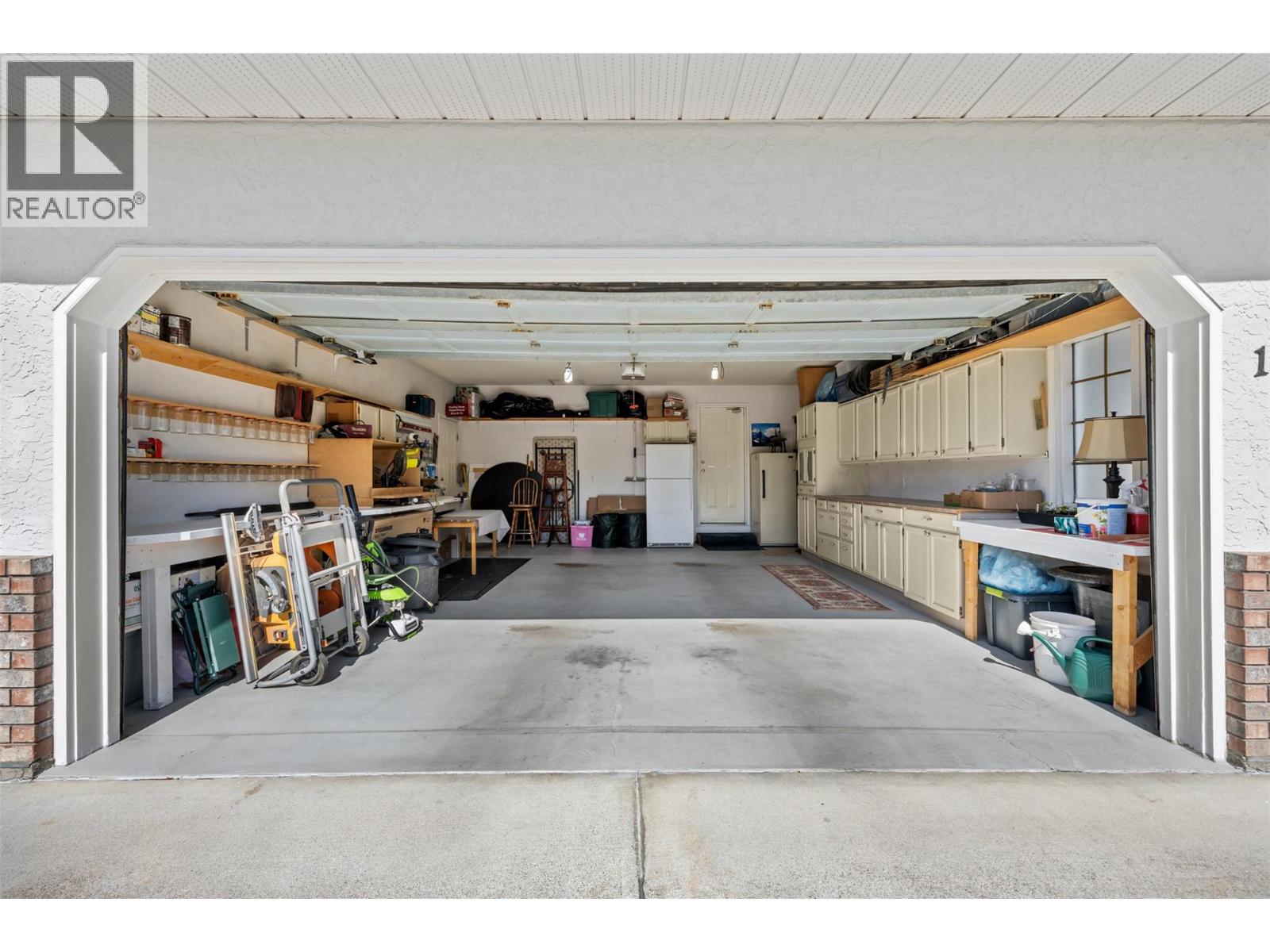 1384 NELSON Place