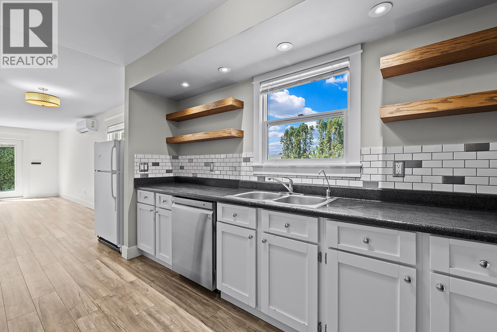 500 Lester Road Unit# 9