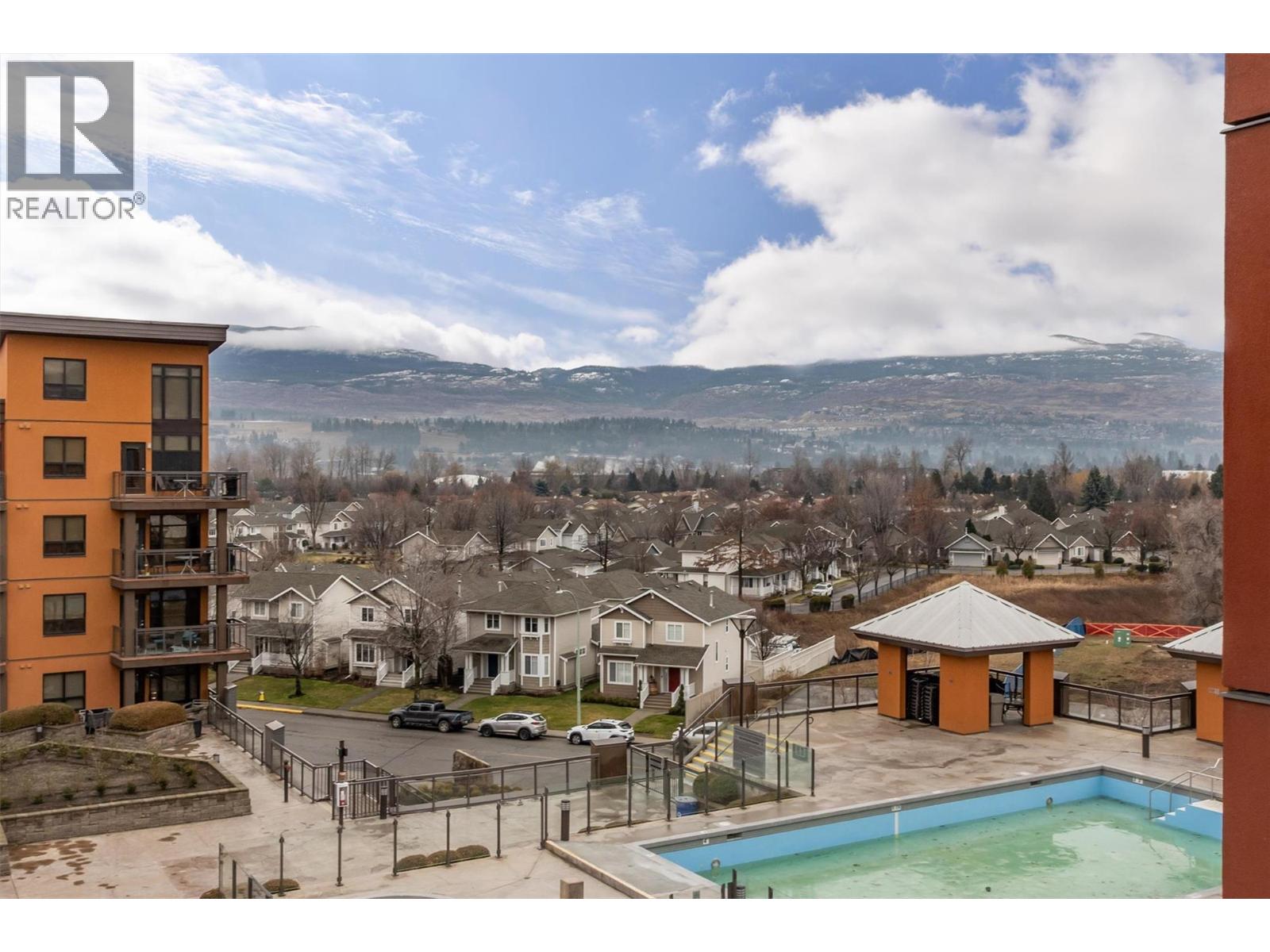654 Cook Road Unit# 605
