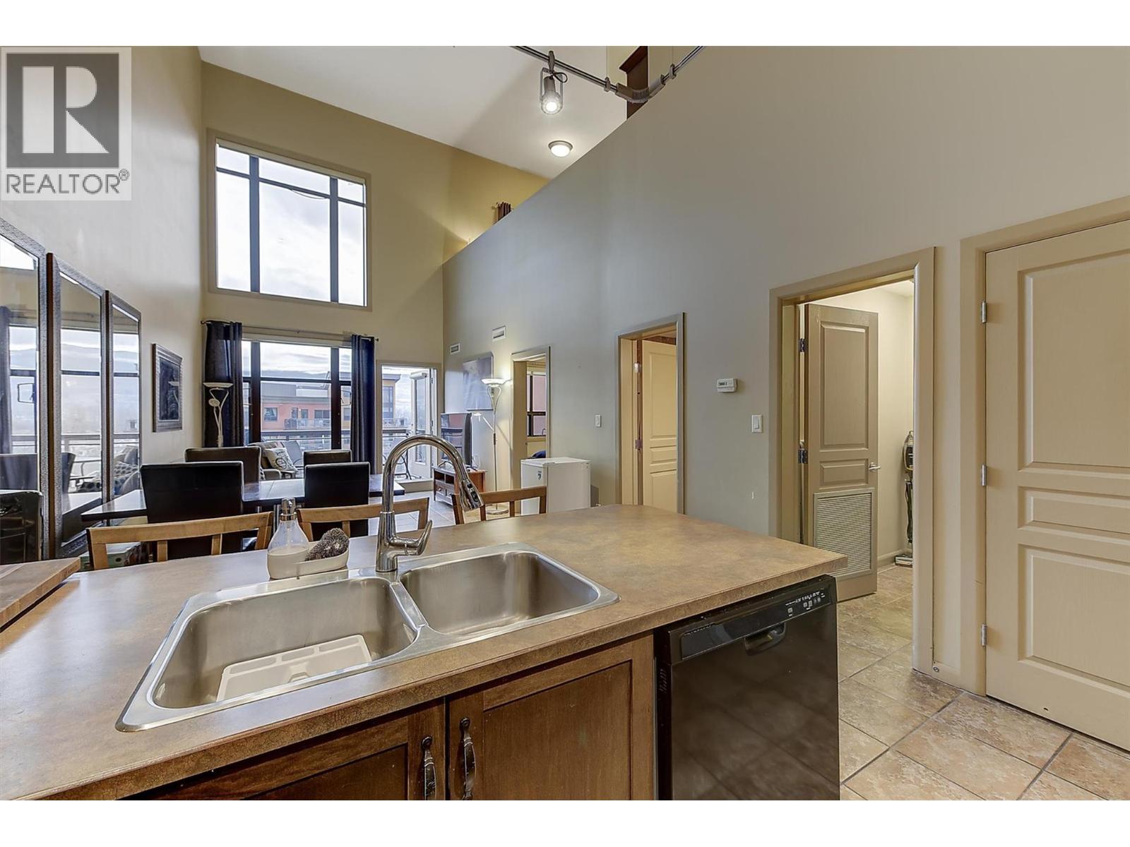 654 Cook Road Unit# 605