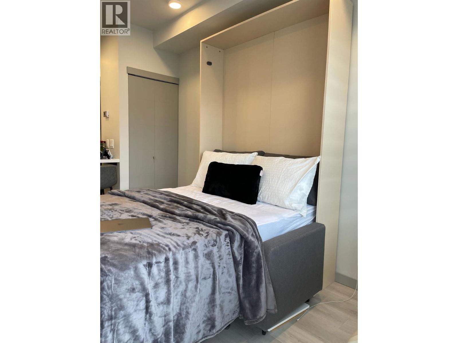 345 DOUGALL Road N Unit# 215