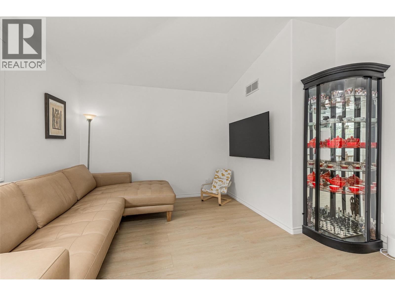 545 Glenmeadows Road Unit# 37