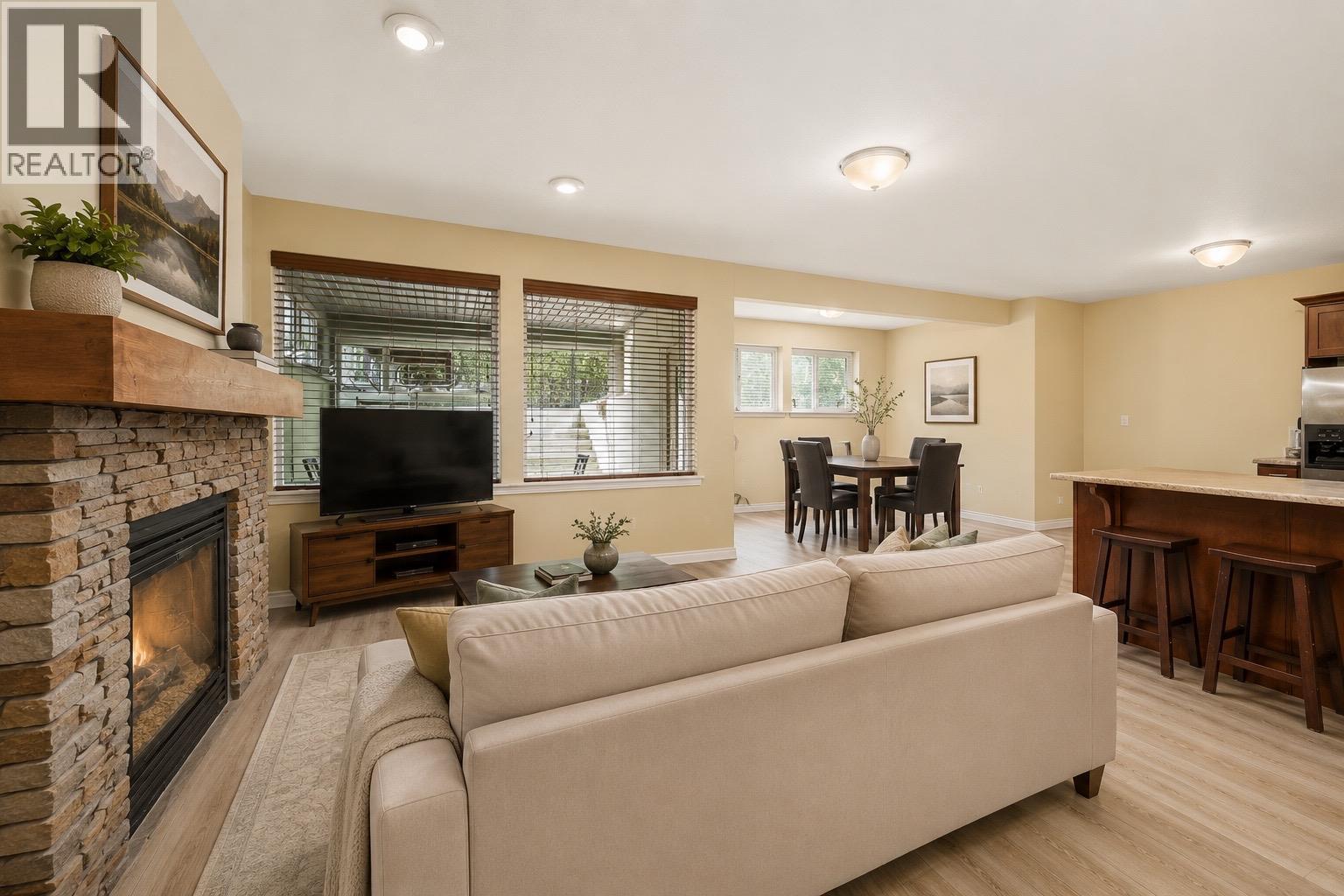647 Peridot Place