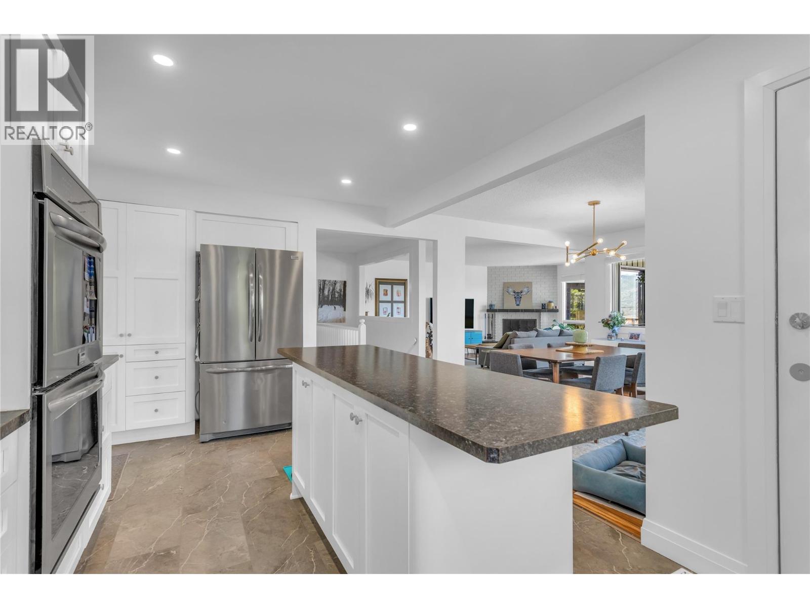 155 Clifton Road N