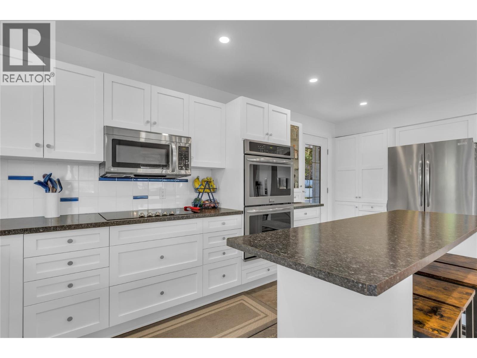 155 Clifton Road N