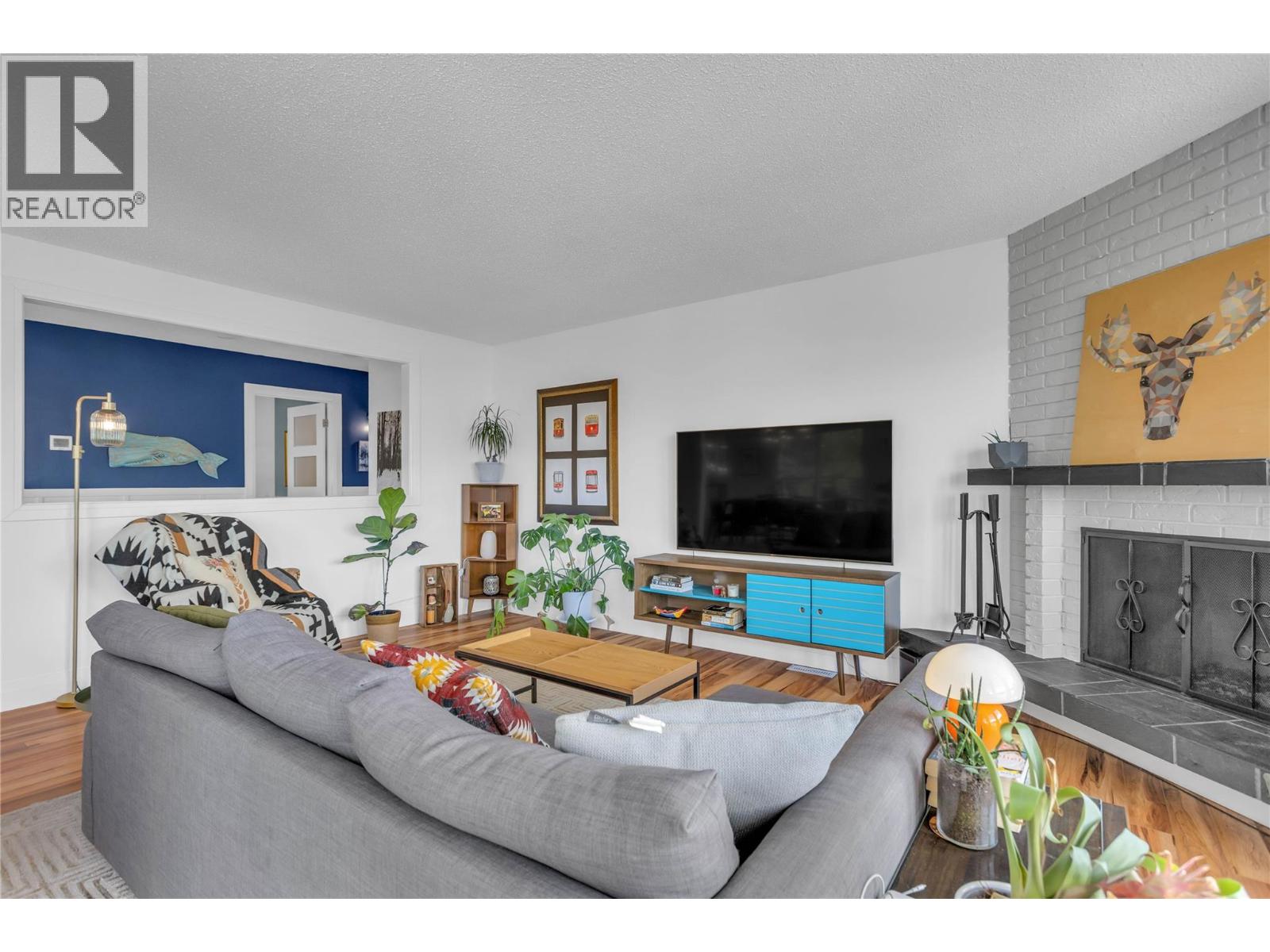 155 Clifton Road N