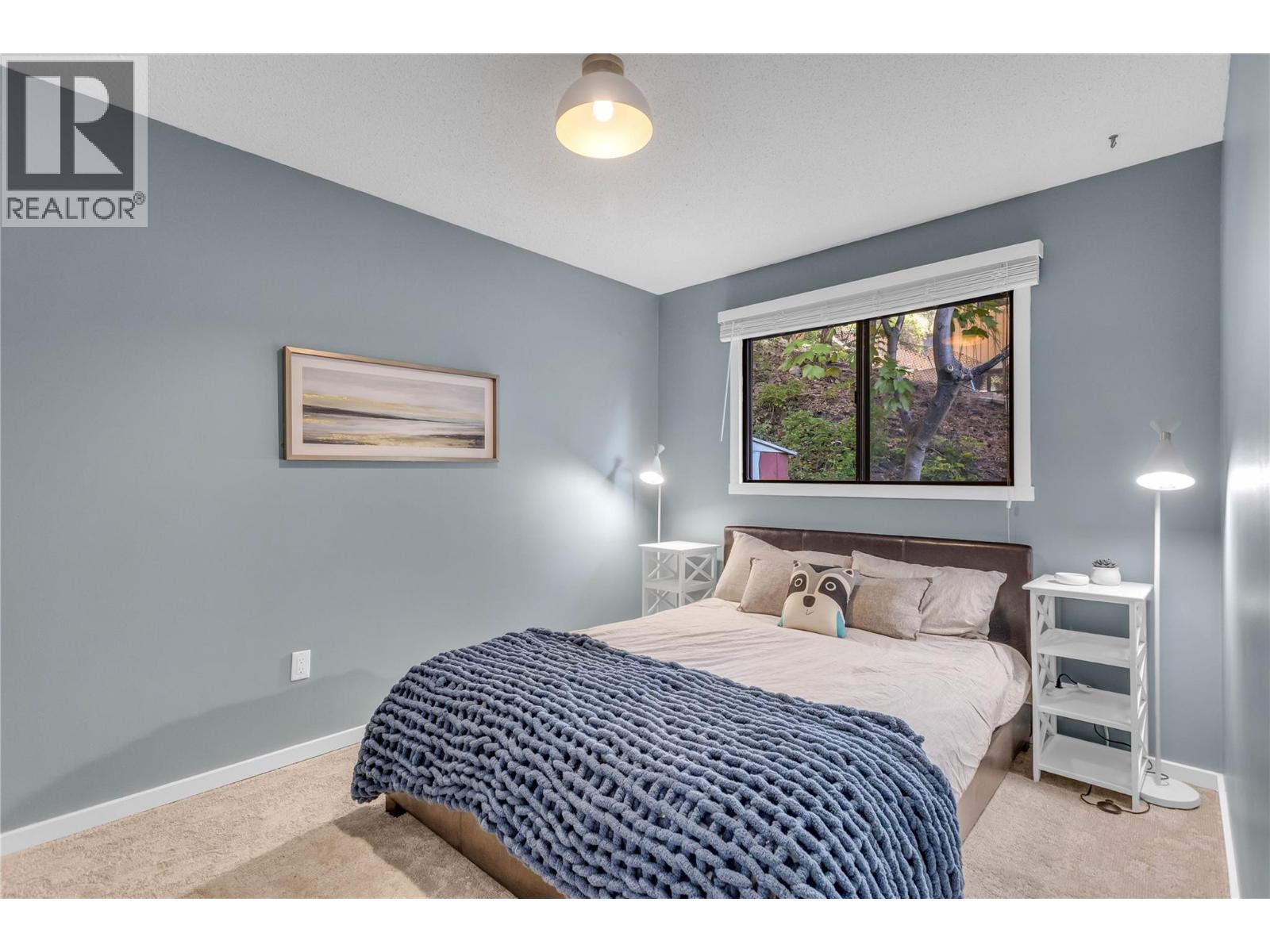 155 Clifton Road N