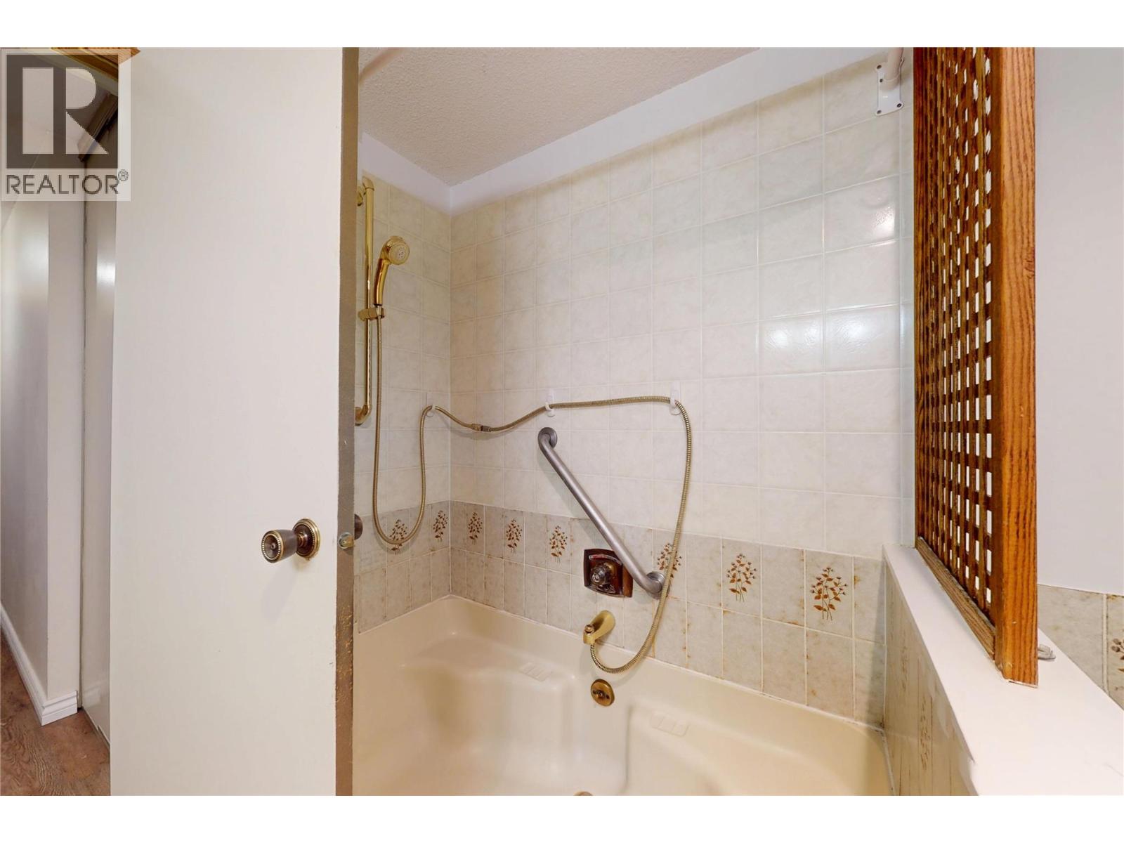 1075 Bernard Avenue Unit# 114