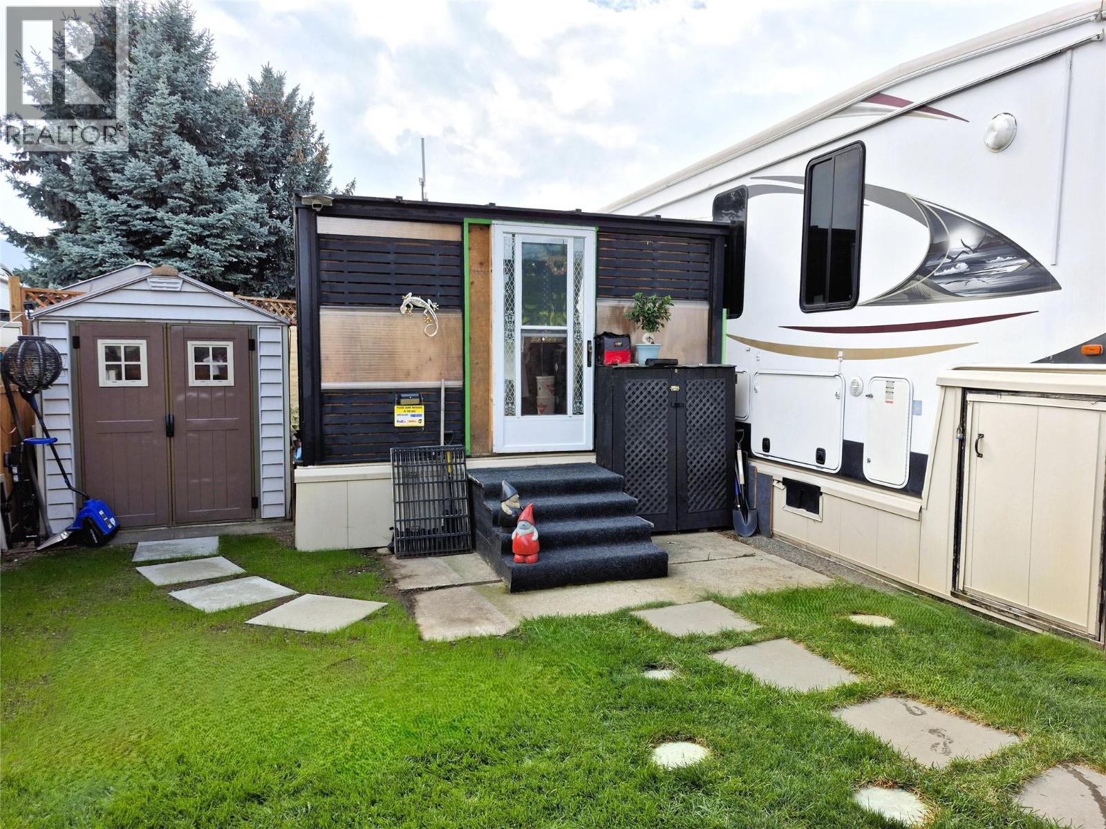415 Commonwealth Road Unit# 12