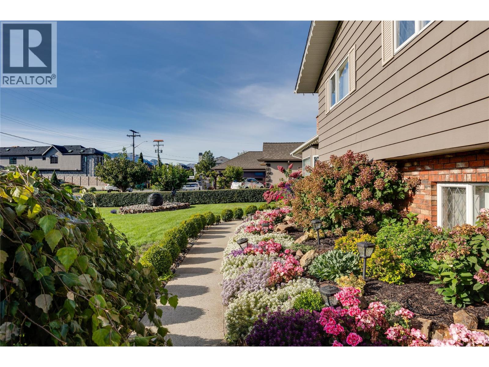 1350 Green Bay Road