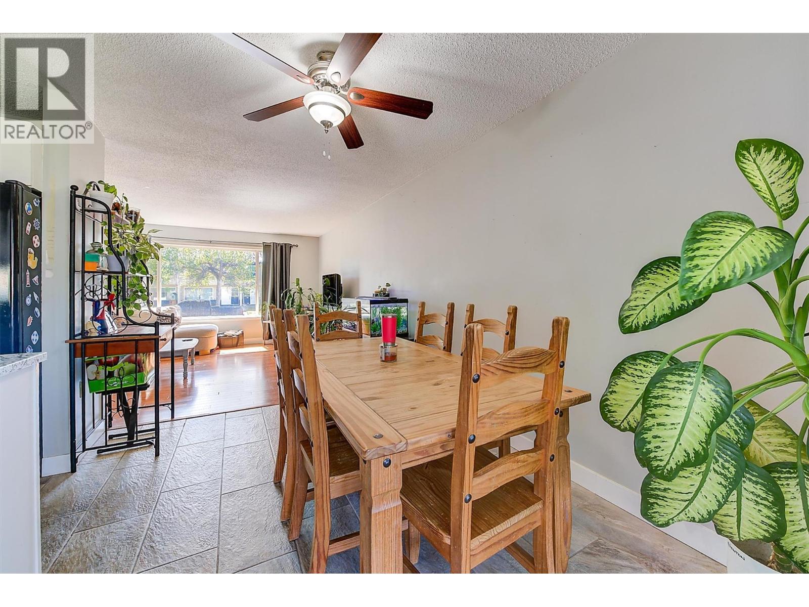 280 HOLBROOK Road W