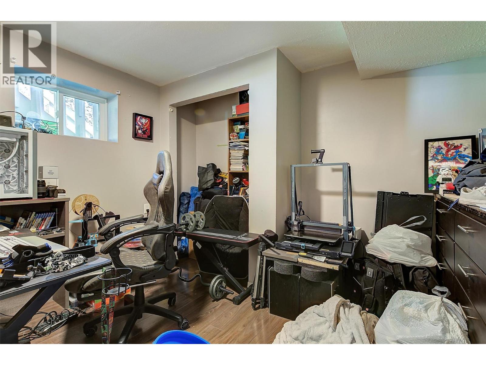280 HOLBROOK Road W