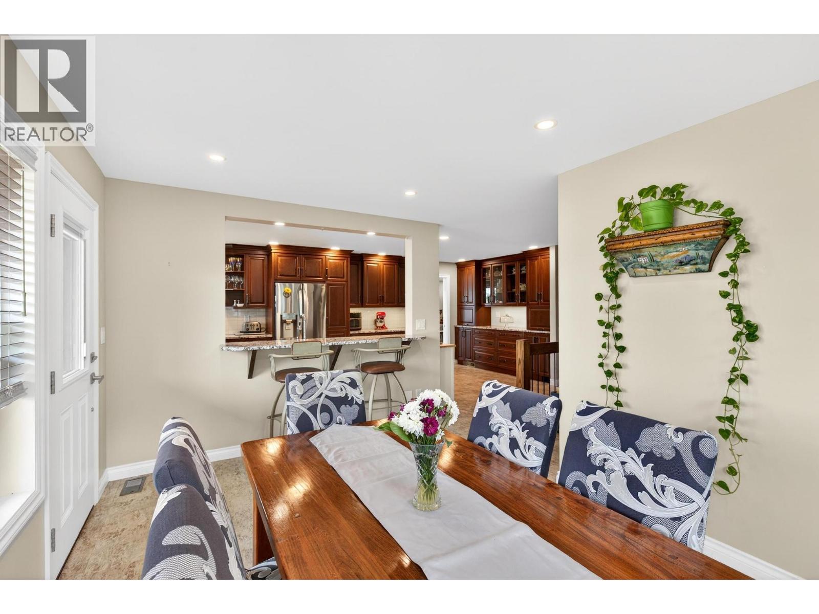 1544 Woodridge Road