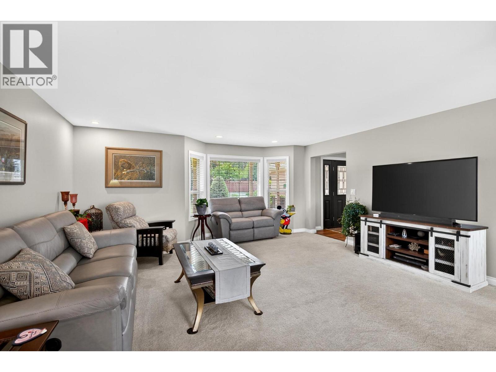 1544 Woodridge Road
