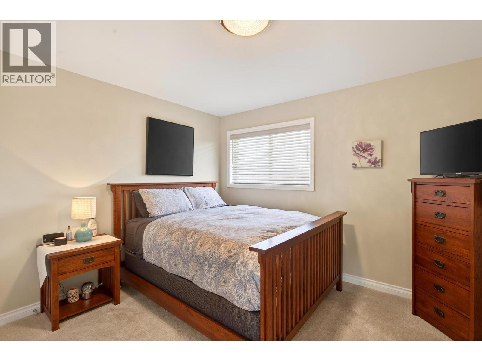 1544 Woodridge Road