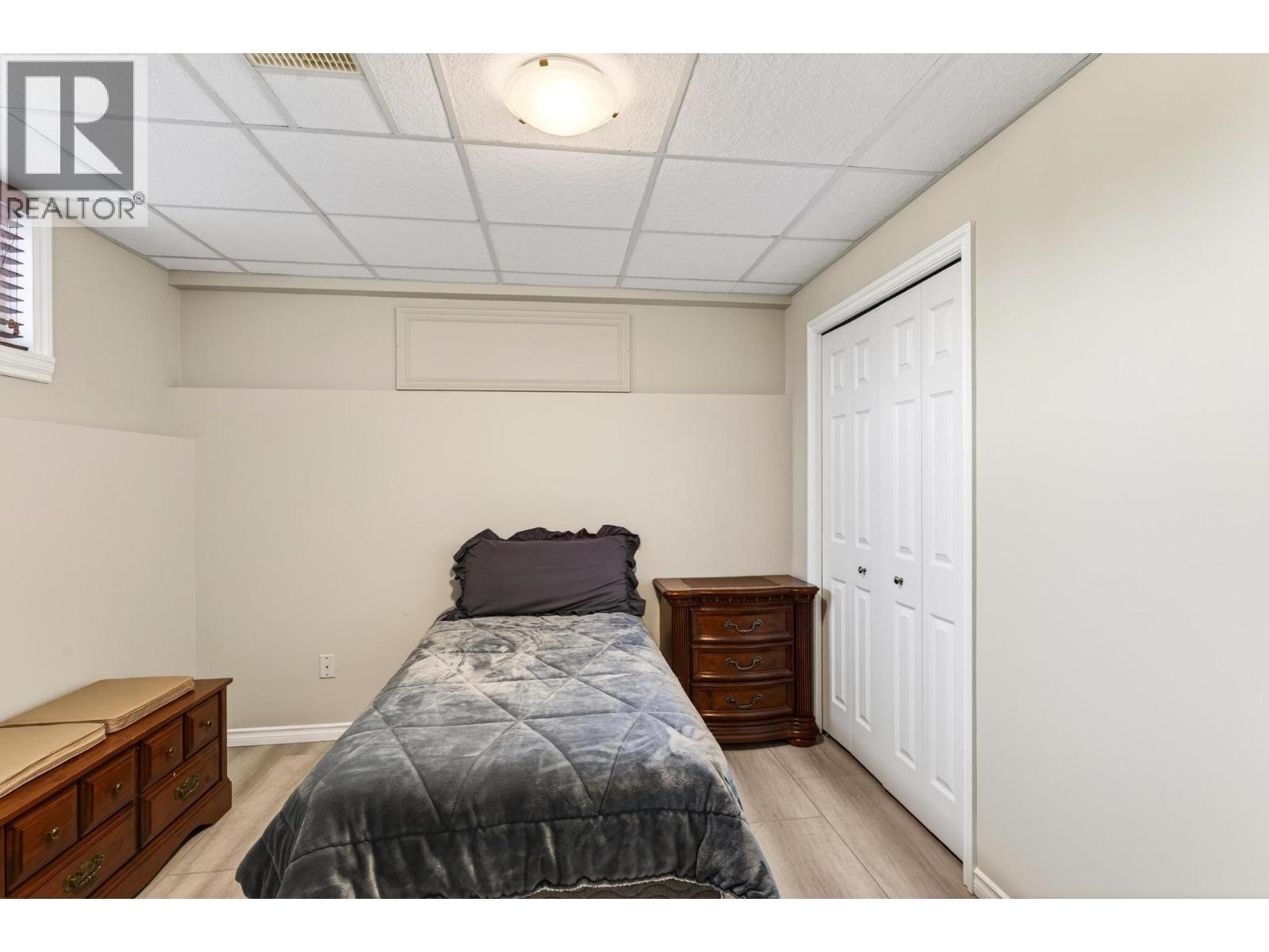 1544 Woodridge Road