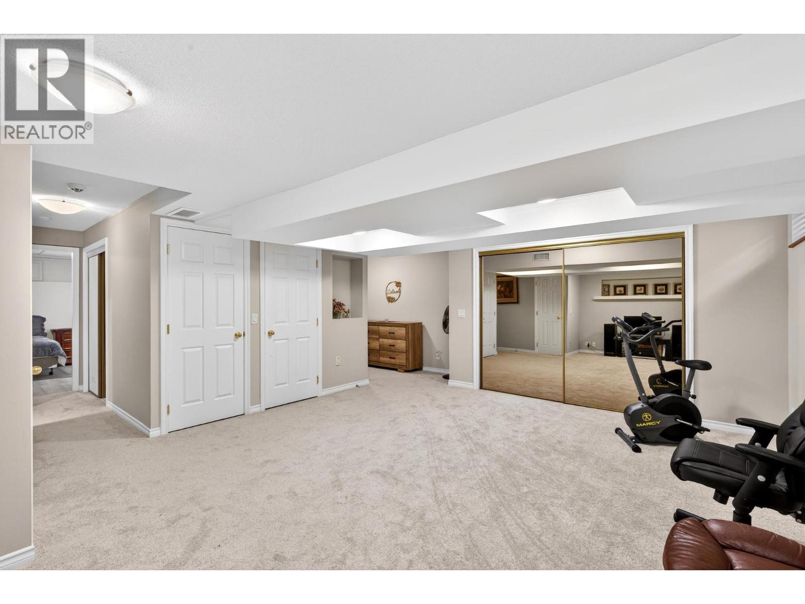 1544 Woodridge Road