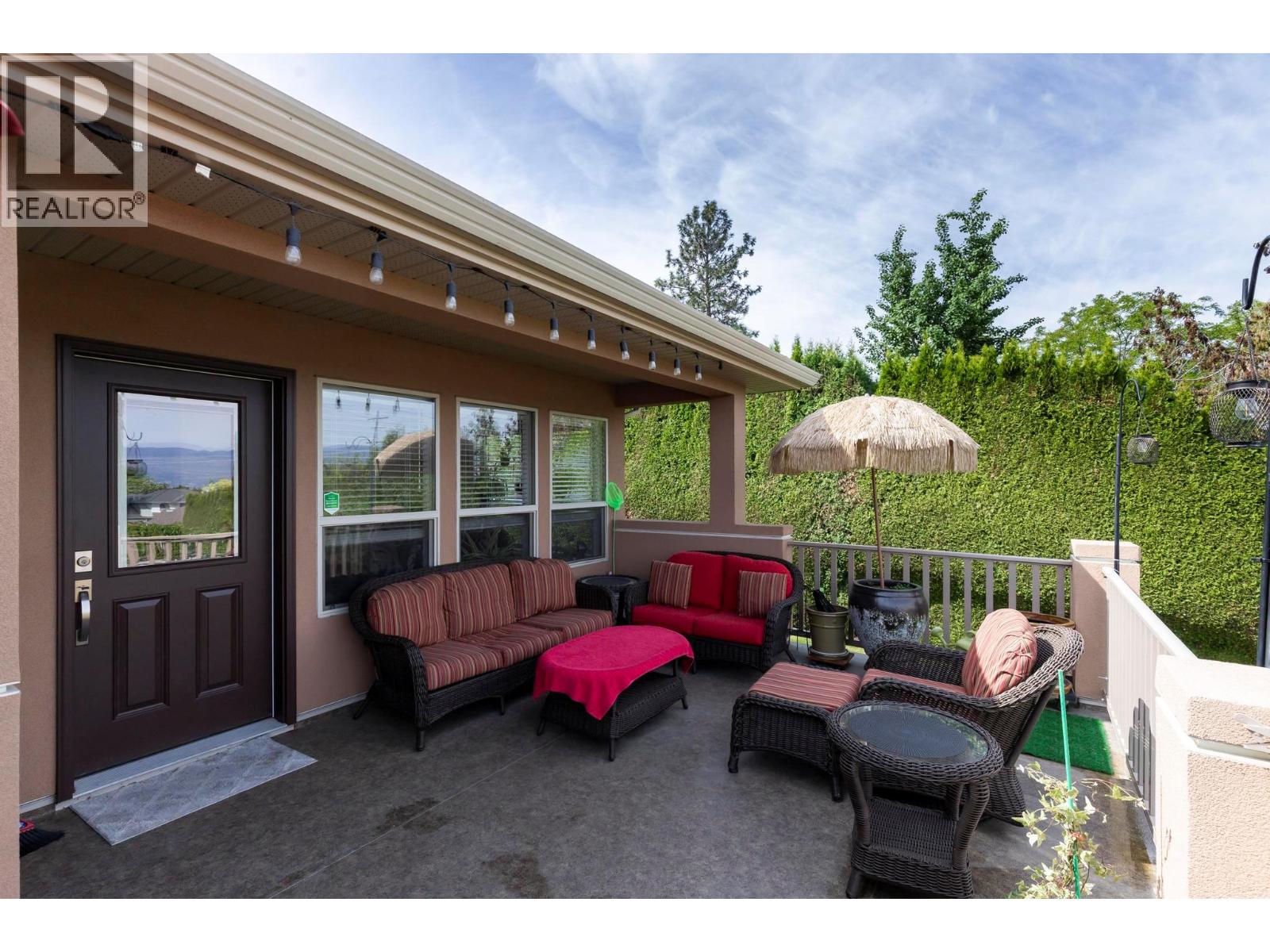 1544 Woodridge Road