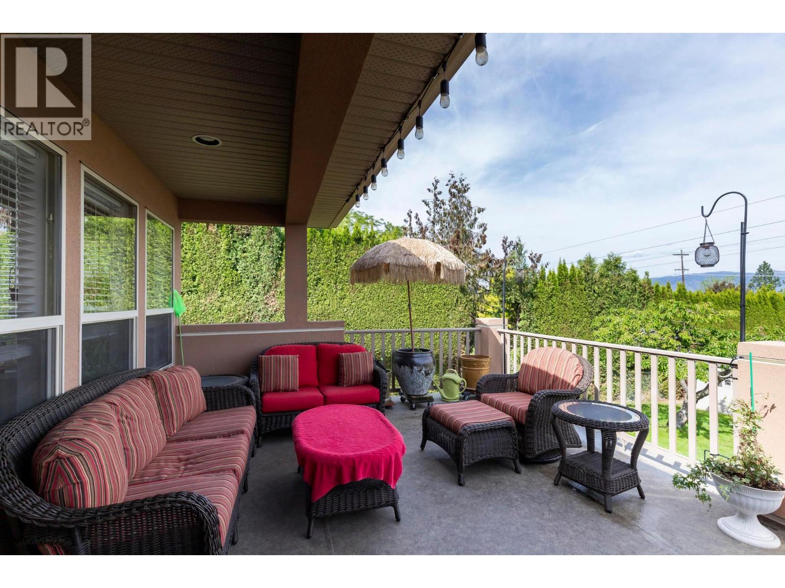 1544 Woodridge Road